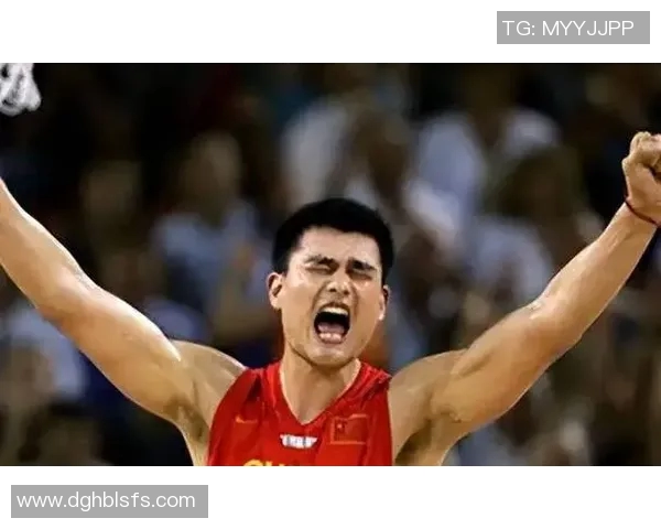 姚明精彩瞬间汇聚见证篮球巨星的辉煌历程与不凡风采 姚明精彩瞬间汇聚见证篮球巨星的辉煌历程与不凡风采