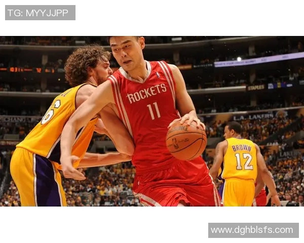 姚明跨界挑战足球巨星之路探索运动员多元化发展新篇章