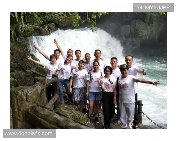 对话赵静:探索她的攀岩旅程与背后的故事 对话赵静:探索她的攀岩旅程与背后的故事