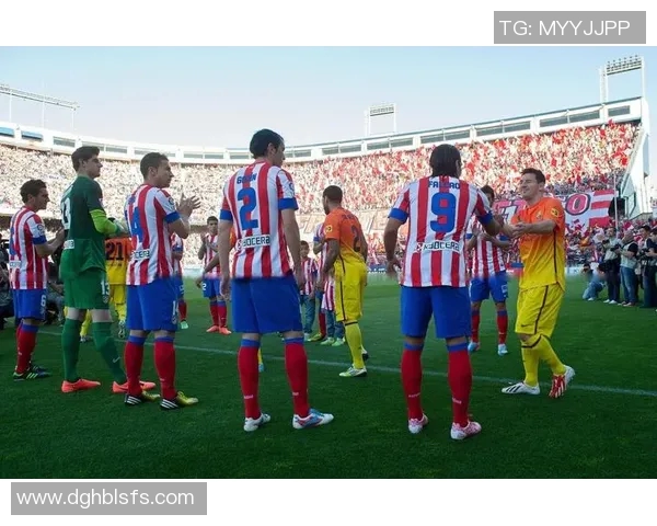 皇马宣布新援加盟，巴萨迎来重要战将加盟德比战